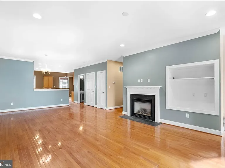 146 Christina Landing Dr — Photo 6
