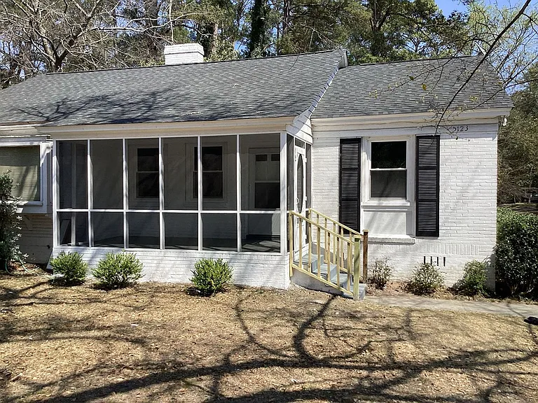 5123 Kilbourne Rd — Photo 2