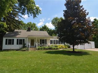 8569 State Route 82, Garrettsville, OH 44231