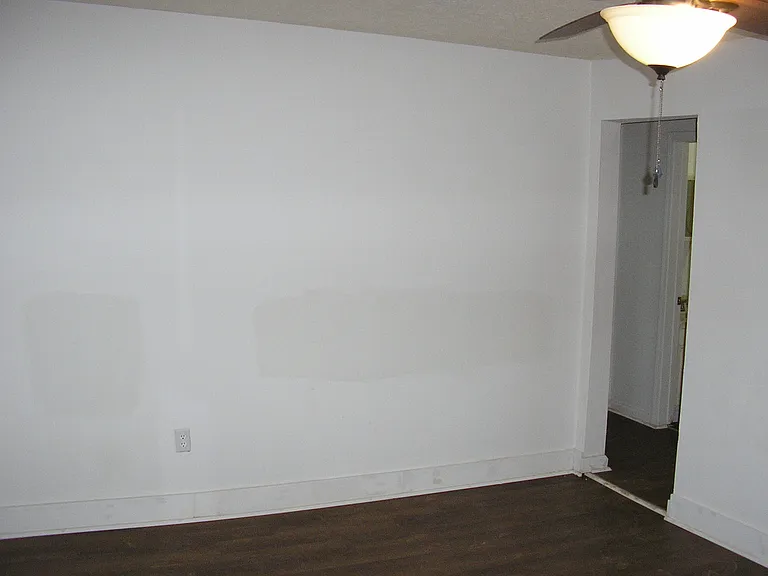 402 N Railroad St — Photo 9