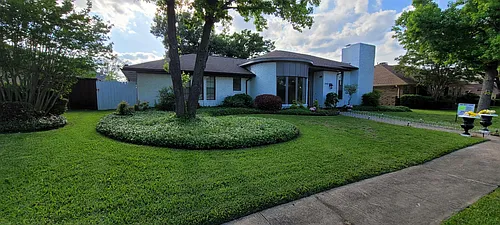 2413 Country Club Pkwy Photo 1