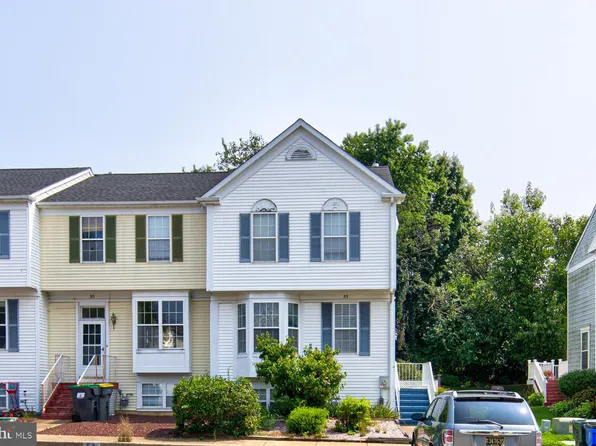 55 Brookfield Dr, Newark, DE 19702