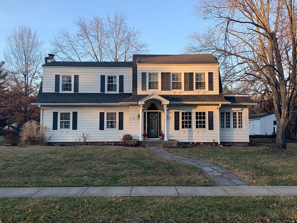Beautiful Dutch Colonial