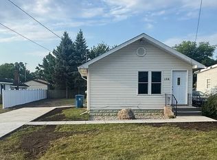 108 Lakeview St, Holly, MI 48442