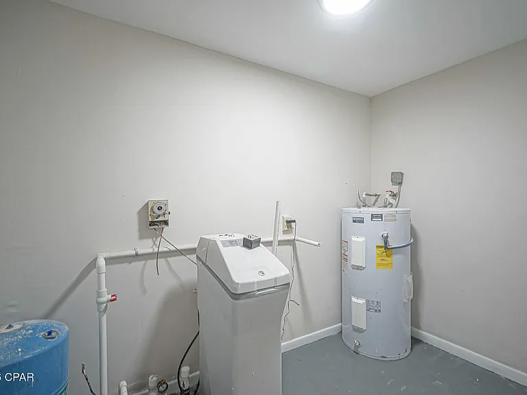 410 S Star Ave — Photo 39
