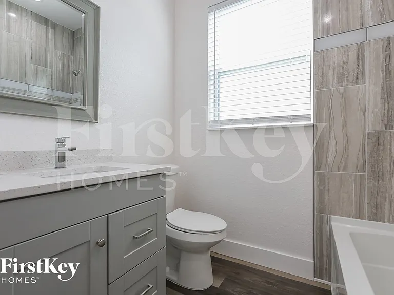 2698 Escambia Cir — Photo 13