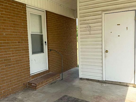 5th image of 311 Douglas St