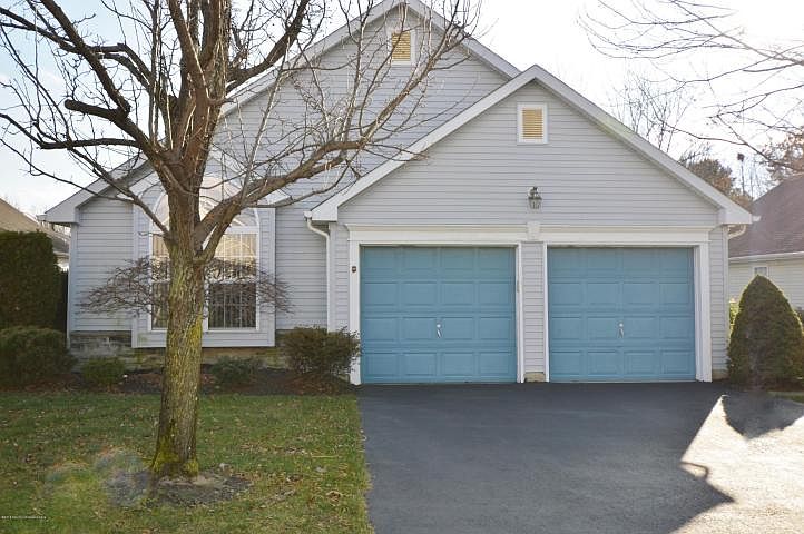 1st image of 2608 Lancaster Ln