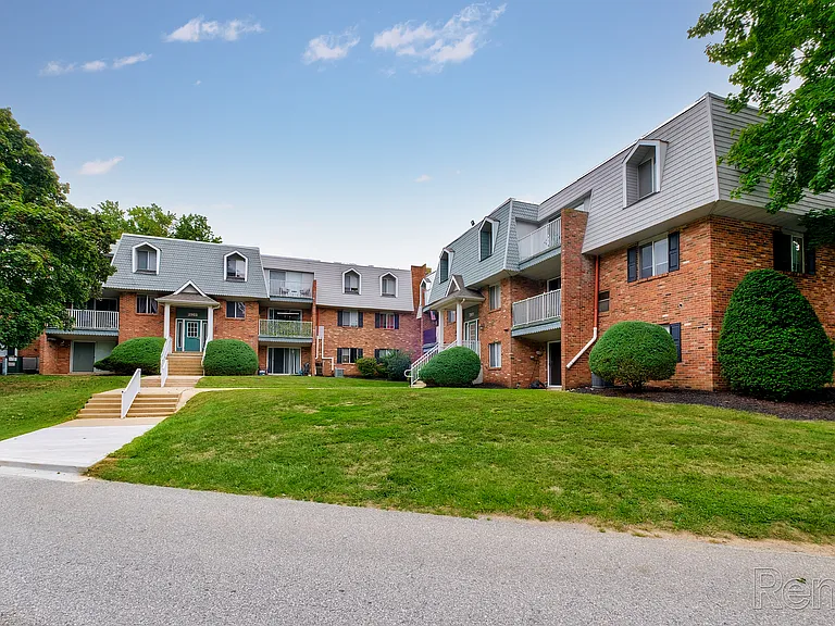 Arundel Apartments — Photo 23