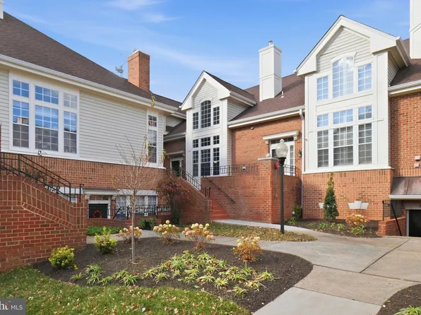 7023 Haycock Rd #706, Falls Church, VA 22043