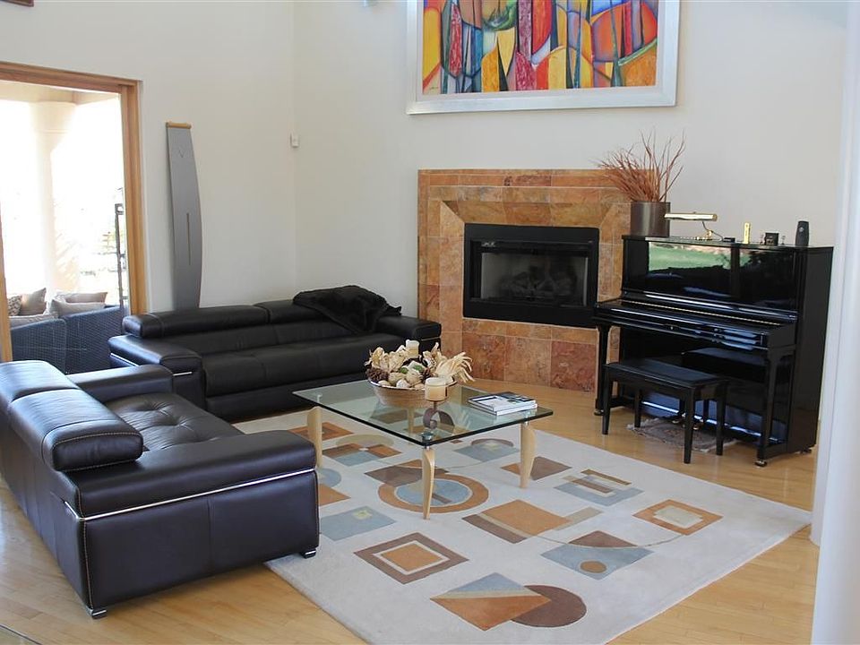1st image of 6352 Calle Del Rio Ln
