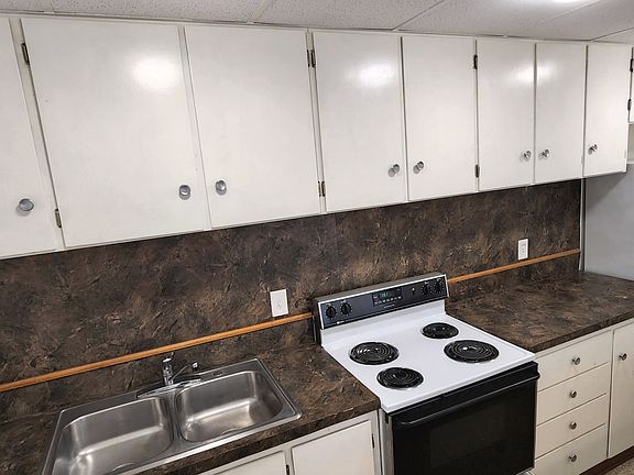 3rd image of 5701 Woodward St #5