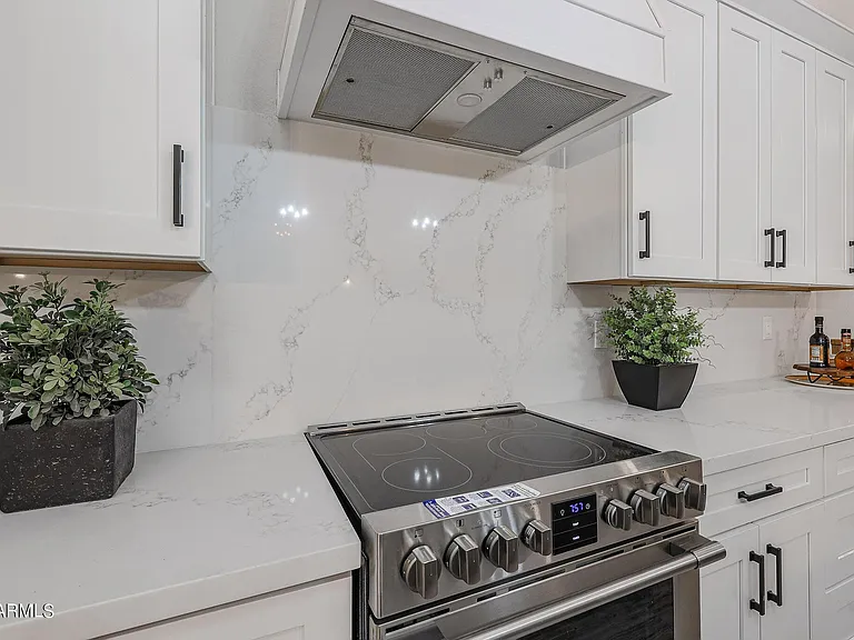 8941 E Maple Dr — Photo 34
