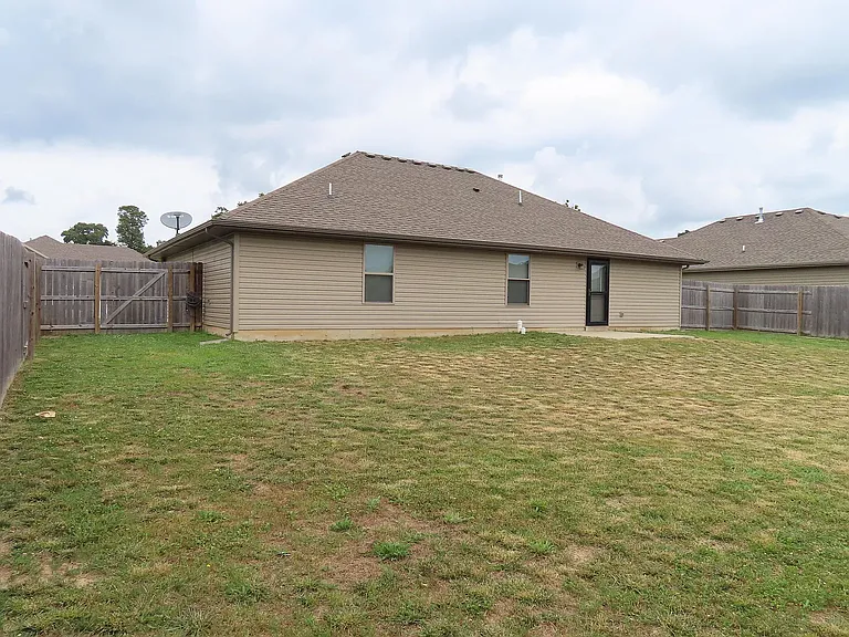 478 W Melody Ln — Photo 17