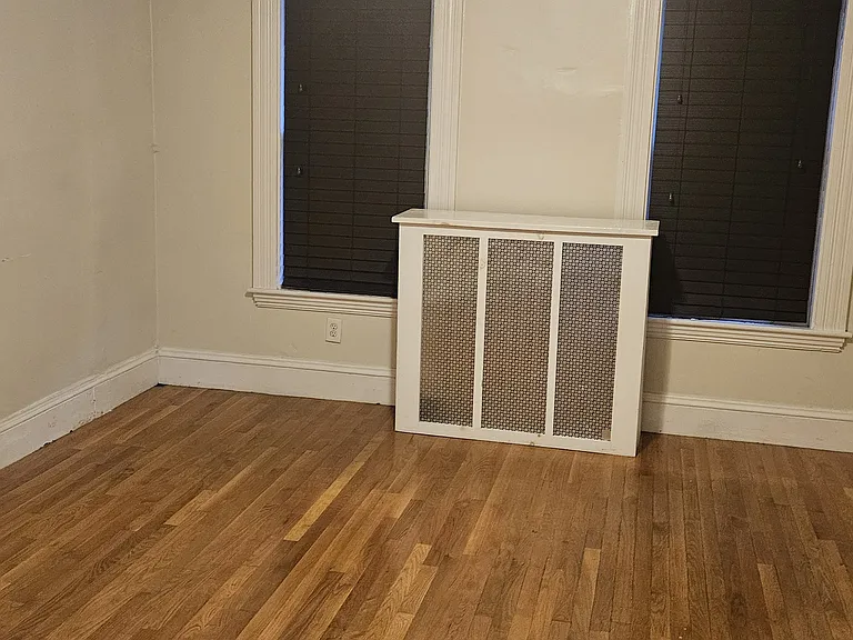 376 Medford St #1 — Photo 6