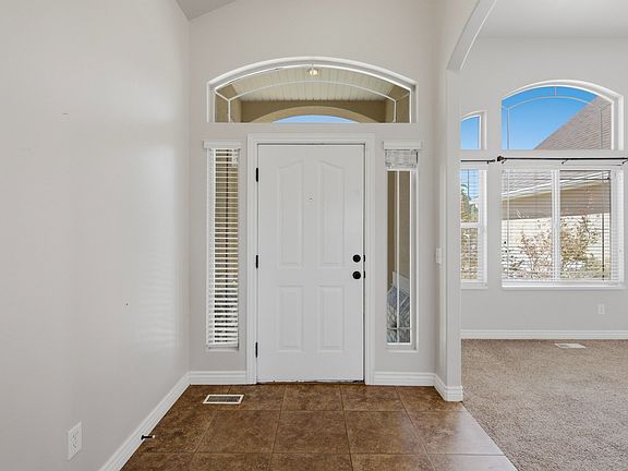 3rd image of 8249 S Maple Fork Dr