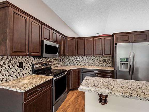 3rd image of 8042 Stirrup Cay Ct