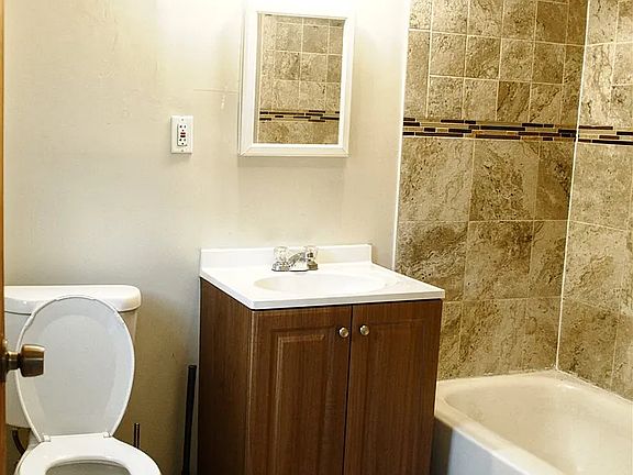 3rd image of 77 Wallis Ave #2F