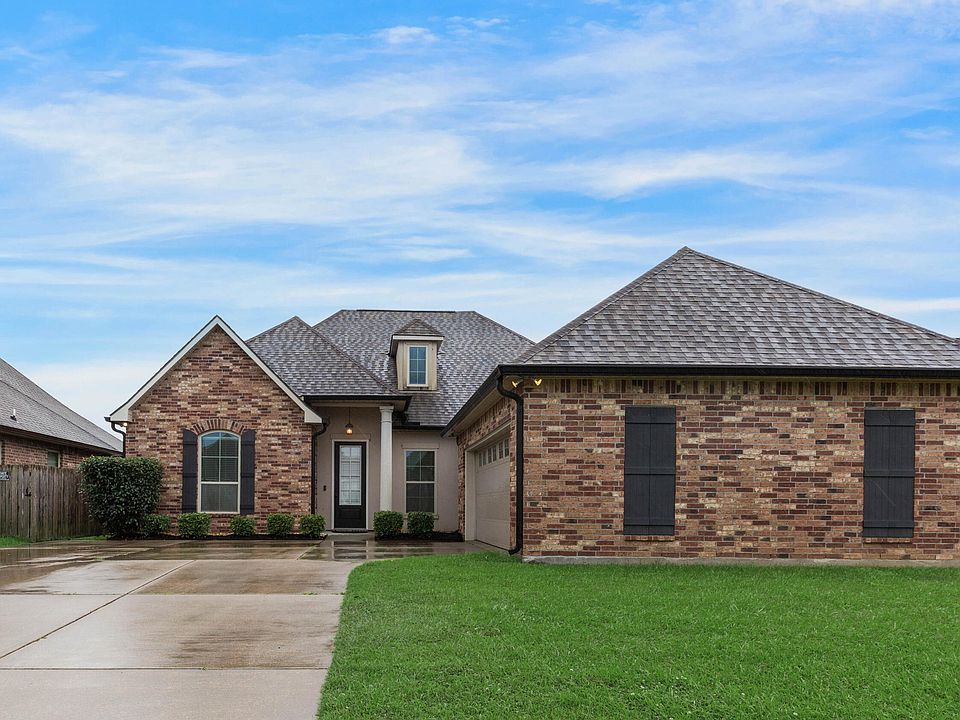 1st image of 215 Bay Meadow Ln