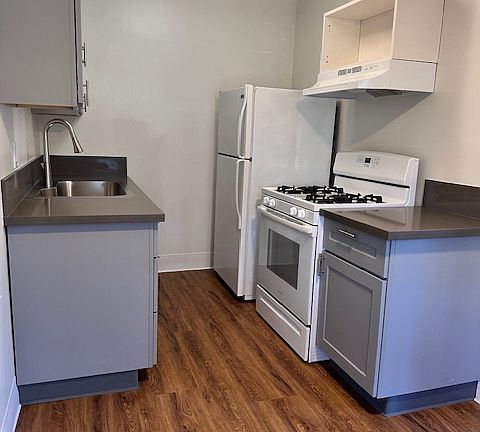 3rd image of 2710 O St #6
