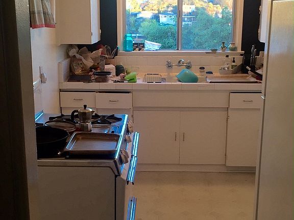 4th image of 3359 Descanso Dr APT 3