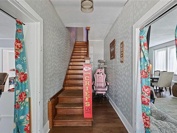 5th image of 22 N Eddy St