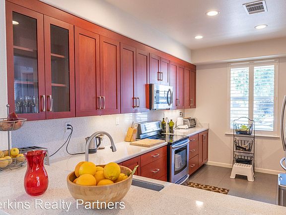 3rd image of 944 Mouton Cir
