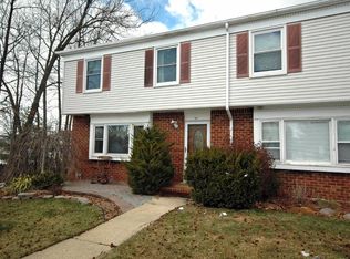 37 Astor Ct, Sayreville, NJ 08872