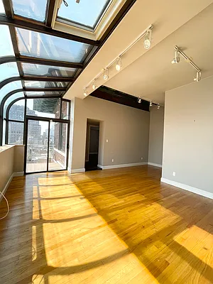 Rented by Compass | media 21