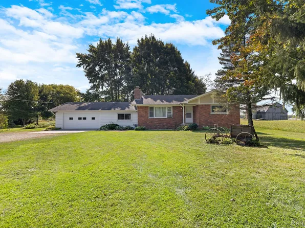 9141 Saint Clair Hwy, Casco, MI 48064