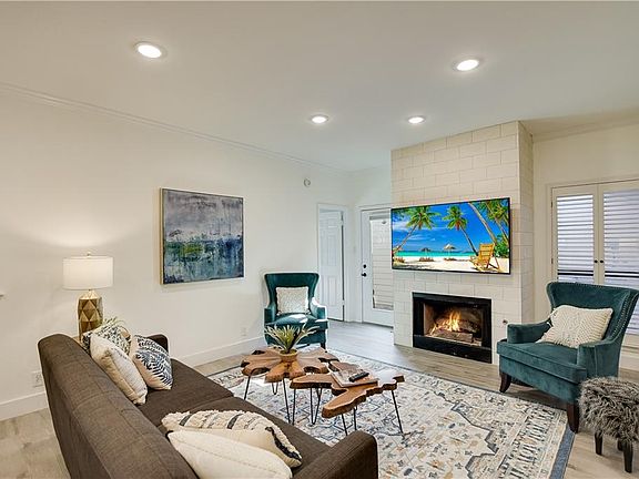 5th image of 5745 N Scout Island Cir
