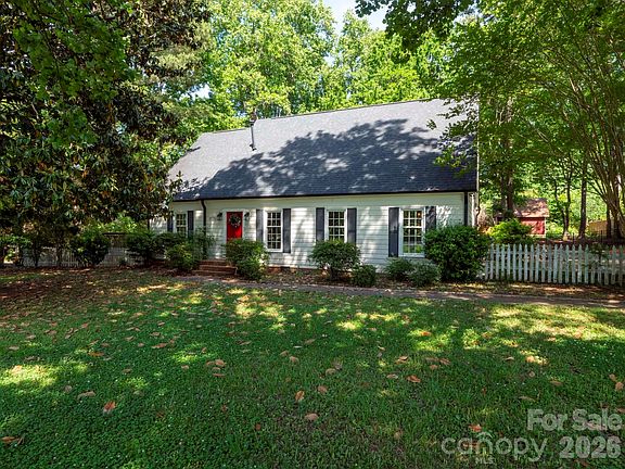 2nd image of 14132 Honeysuckle Ridge Dr