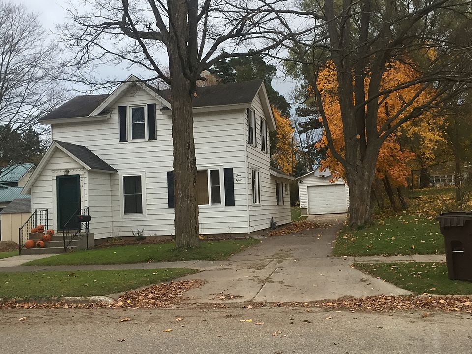 1st image of 415 Hutchinson St