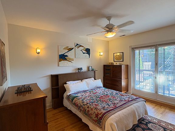 5th image of 1055 W Wolfram St APT 2E