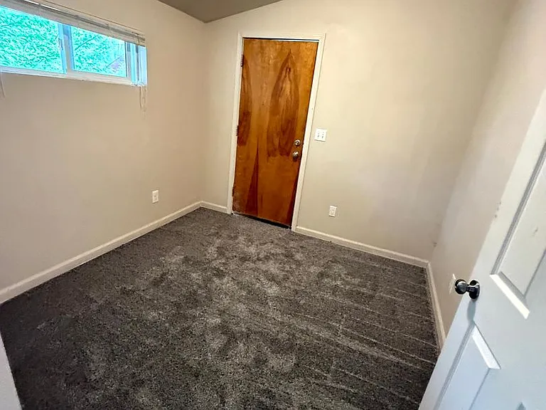 2523 Kincaid St — Photo 7
