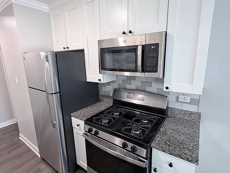 5118 Fairview Ave — Photo 7