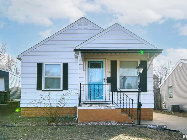 336 Saint Julian St, Pekin, IL 61554