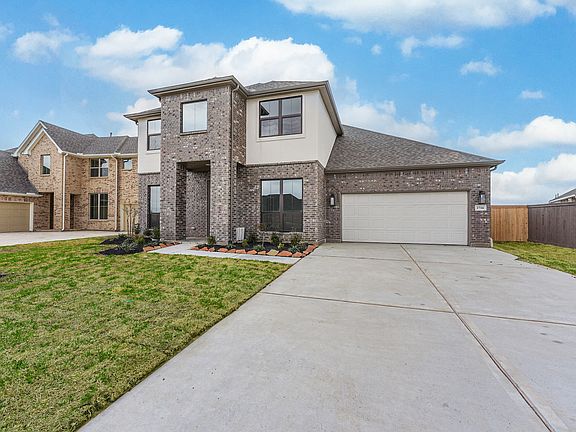 3rd image of 2716 Windy Oaks Dr