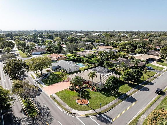 4th image of 10100 Ramblewood Dr