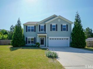 612 Arbor Crest Rd, Holly Springs, NC 27540
