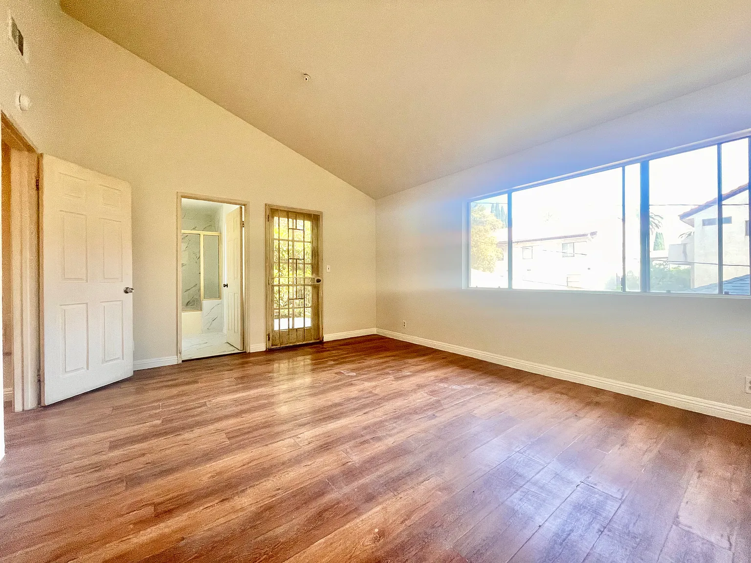 4 bed, 1560 sqft, $3,750 — Photo 2