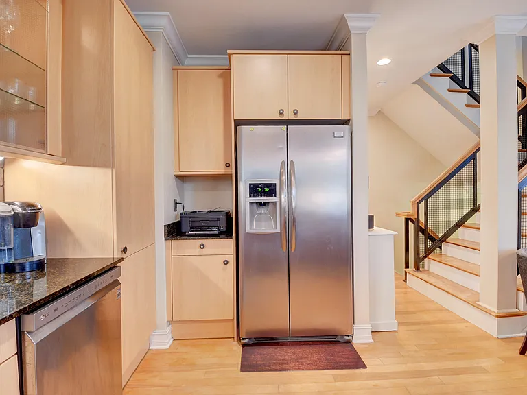 75 NE 5th Ave NE #U — Photo 6