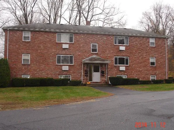 14 Mechanic St APT 1, Medway, MA 02053