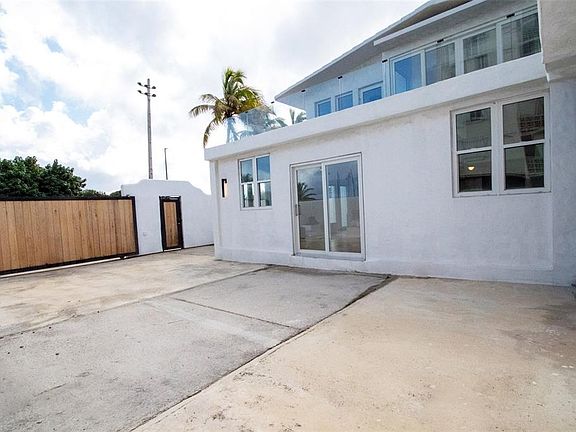 3rd image of 2073 Cacique St