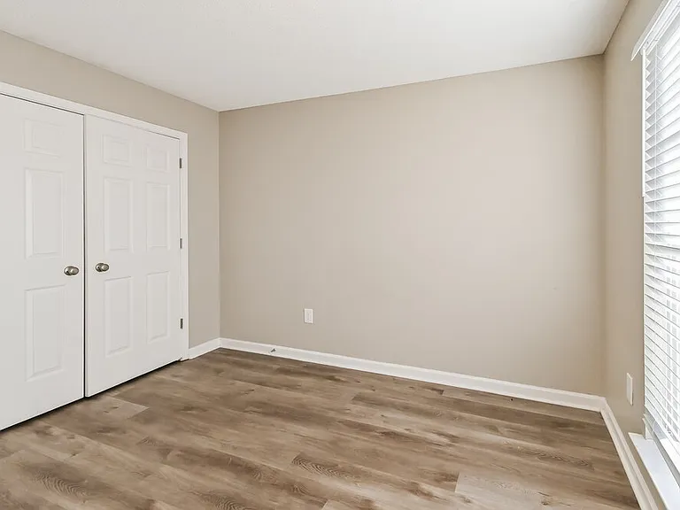 7140 Hunters Forest Dr — Photo 15