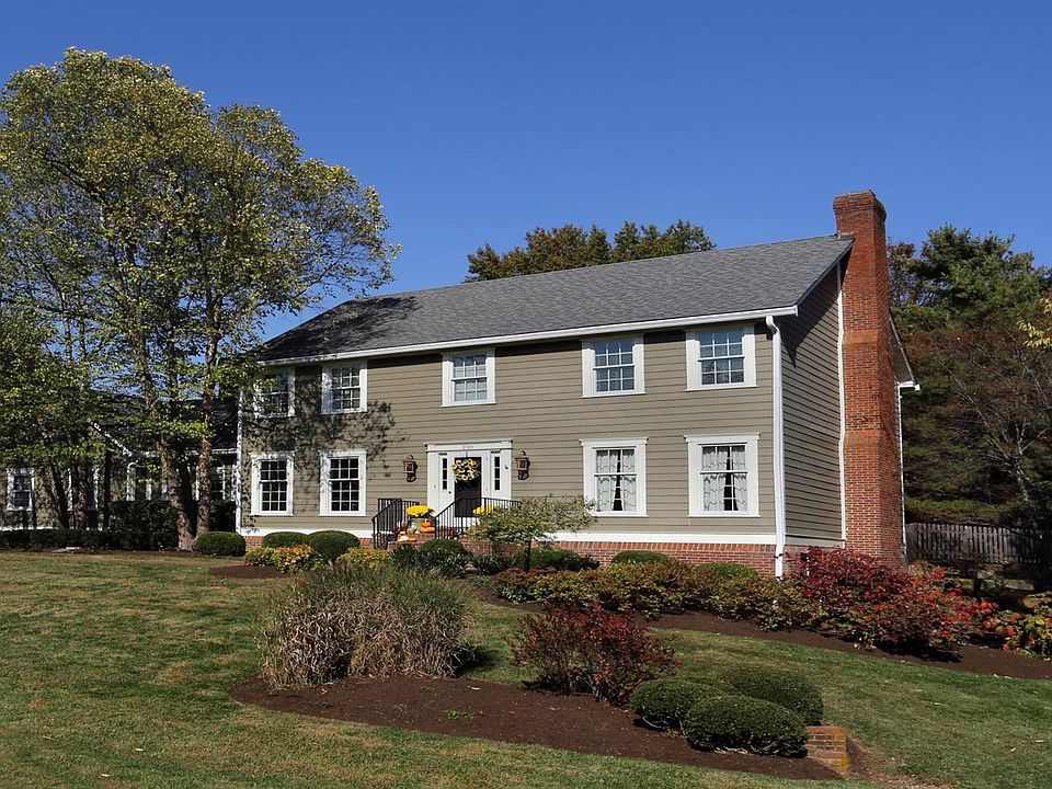 1st image of 2105 Woodmont Dr