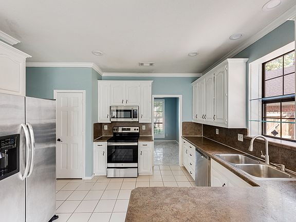 5th image of 2606 Hickory Bend Dr