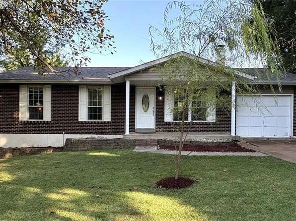 6344 Charlay Dr, Imperial, MO 63052