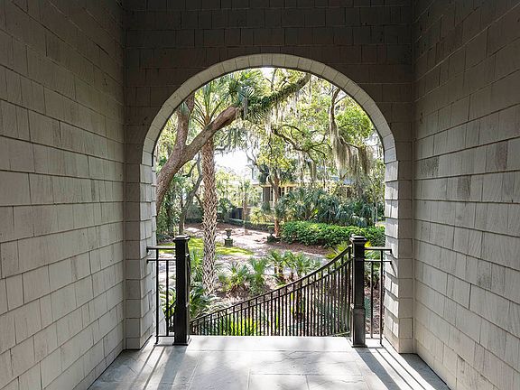 3rd image of 21 Cormorant Island Ln