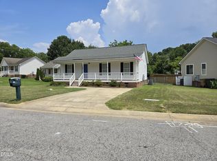 1009 Grovewood Dr, Clayton, NC 27520